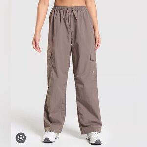 GymShark - Oversized Cargo Woven Pants